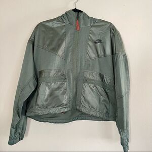 Nike Women's Sportswear Windrunner Cargo Jacket Size Medium